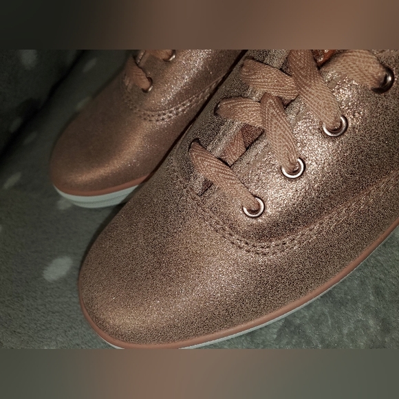 Keds - Brand New never worn size 8.5 - Picture 6 of 17